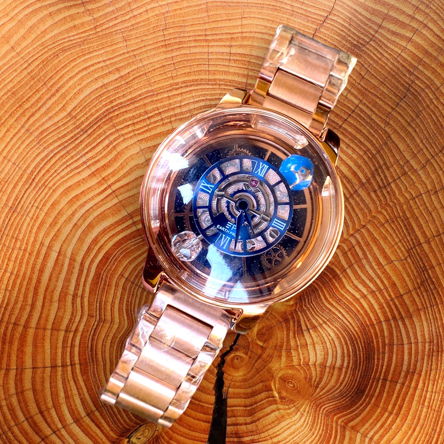 Earth Pride Earth Moving Quartz Unisex Watch - the Ultimate Symbol of Luxury